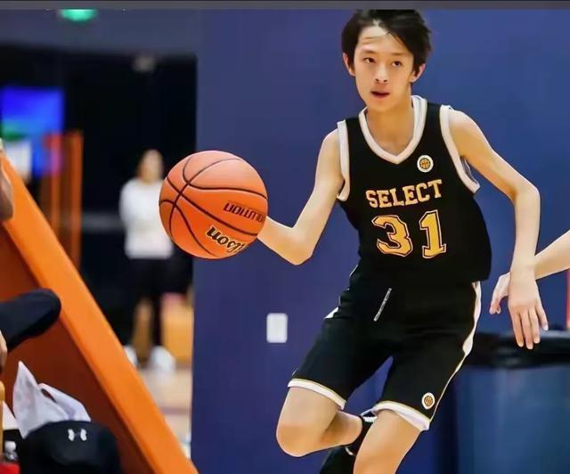 颜值高还努, 邓超带着儿