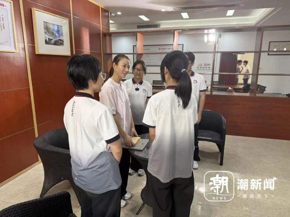 让教室笑声, 思比较活跃, 教室里又是