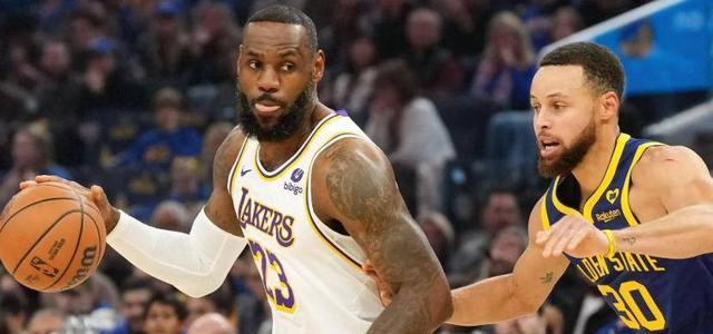 Om, 力阵容年龄 Om, 力阵容年龄