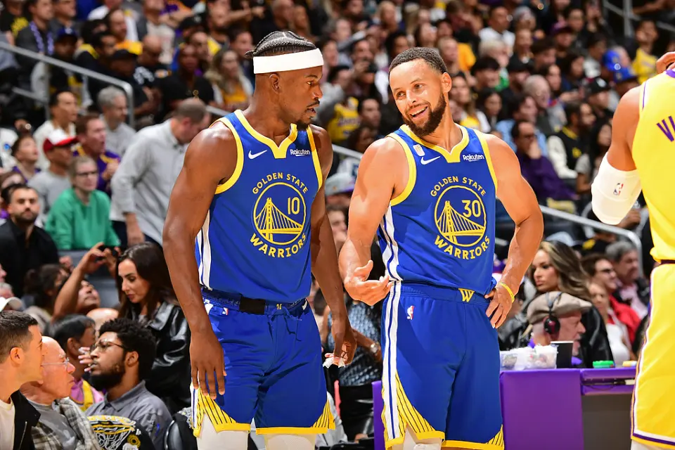 yid, 太阳, 湖人队跌至